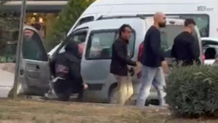 Mersin’de Trafikte Şiddet: Tartıştıkları Sürücüyü Darbettiler, 5 Kişi Gözaltında